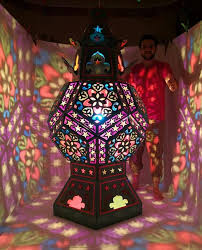 فانوس تصميم وتنفيذ د محمد النجار مستوحى من الفانوس الشعبي تاج الملك م نفذ بخامة الكرتون والسلوفان الشفاف الملون الأز از أب ramadan ramadan kareem darth