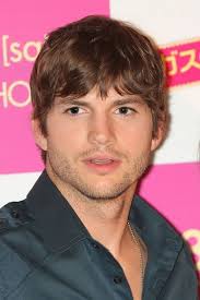 Ashton Kutcher Shaggy Haircut Models For Men Shaggy Short Hair Mens Hairstyles Short Shaggy Haircuts