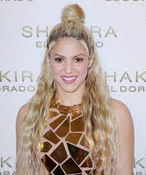 Shakira's hair is a major point of attraction with regards to how curly it is and how she flaunts it while performing. Shakira Debuts New Hair Color Is Fire Instyle