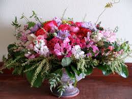 Check out these beautiful floral and garden arranging ideas. Romantic English Garden By Greenwich Floral