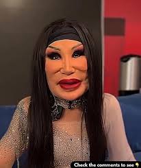 She was a famous actress who entertained numerous presidents and appeared  in around 100 films. However, one tragic mistake drastically altered her  appearance, leaving her unrecognizable... Check the comments to discover her