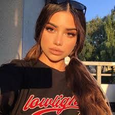 Lisa Korba's Instagram, Twitter & Facebook