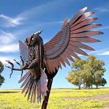 Hurda Metal Parcalariyla Yapilan Goz Alici Heykeller Heykel Metal Bahce Sanati Metal Sanati
