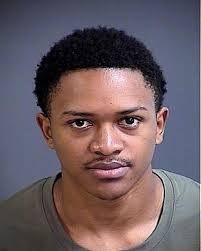 Suspect in downtown Charleston homicide turns self in