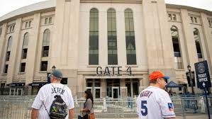 New york yankees at boston red sox at fenway park. 0nma4vbzanflpm
