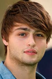 Go high or low, and be sure to showcase it with a clean crown. Best Hairstyles For Round Faces In 2020 For The Attractive Look