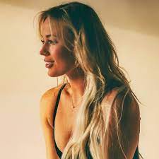 NFL - Jaw-Dropping Photo Of Sophie Cunningham Letting It All Hang Out In  Her One-Piece Swimsuit Has Fans Barking At Their Screens Full story via 🔗  in comments. 👇 | Facebook