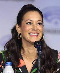 Angelique Cabral - Wikipedia