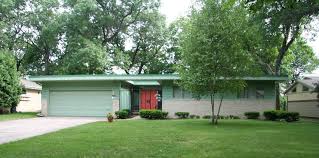 Do you go for classic elegance or modernity? Tips For Choosing Garage Doors For Contemporary Home