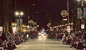 Sioux Falls Parade Of Lights Kicks Off The Winter Season Each Year Wear Layers Of Warm Clothing From Head To Sioux Falls Lawn Chairs Sioux Falls South Dakota