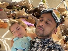 Danielle Santilli's Instagram, Twitter & Facebook