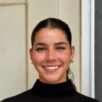 Stephanie Decesare's Instagram, Twitter & Facebook