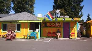 Harris avenue café is a charming eatery serving breakfast and lunch daily in the historic fairhaven district of bellingham, wa. Hippie Vibe Helps Bellingham Restaurant Take Crown As State S Grooviest