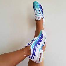 Haifisch Nikes 🦈 Kennt ihr schon diesen mega Colorway auf dem Air Max Plus  TN? Könnt ihr jetzt über den Link in der Bio … | Sneakers, Fresh shoes,  Sneakers fashion