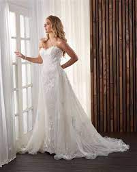 Bonny Style 720 Gorgeous Gowns For Less In Chicago Shop Our Beautiful Collection Of Designer Sample Gowns Man In 2020 Wedding Dresses For Sale Gorgeous Gowns Bonny
