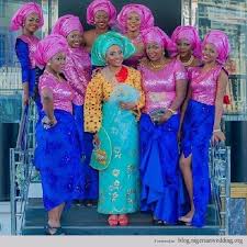 Nigerian Wedding Ore Iyawo Aso Ebi Styles17 Mariage Africain Mariage Demoiselle D Honneur