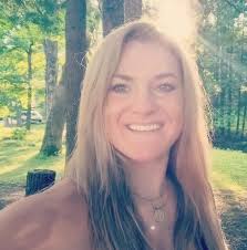 Sarah Bemis's Instagram, Twitter & Facebook