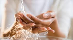كيف يعيش مرضى حساسية الماء حياتهم اليومية