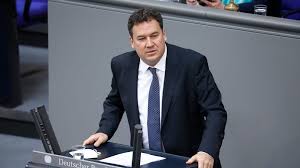 Mächtiger CDU-Politiker ist sicher: „Diese Regierung hält keine vier Jahre“