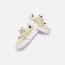 Nike Wmns Air Force 1 Sage Low Olive Aura White Air Force Tights And Boots Nike