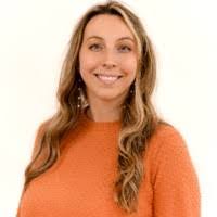 Erin Bragg's Instagram, Twitter & Facebook