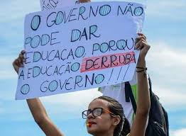 Não penses que a sabedoria é feita do que se acumulou. 10 Cartazes Que Dizem Tudo Sobre Os Cortes Na Educacao Ubes Uniao Brasileira Dos Estudantes Secundaristas
