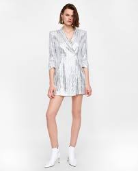 Metallic Blazer Dress 119 00 Usd Zara Blazer Style Dress With A Shawl Collar And Gathered Sleeves Falling Below Zara Fashion Zara Dresses Blazer Dress