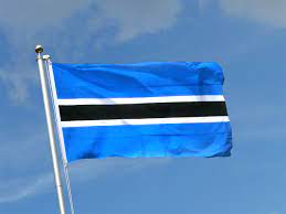 Botswana grenzt im südosten und süden an südafrika , im westen und norden an namibia und im nordosten an sambia und simbabwe. Botswana Flagge Botsuanische Fahne Kaufen Flaggenplatz