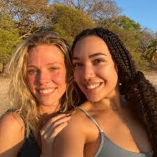 Tia Pearson's Instagram, Twitter & Facebook