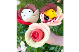 Streets lined with brownstones make the upper west side feel like mini suburban neighborhoods, with grassy lawns, playgrounds, and grade schools on every block. Shop Dishing Up Flower Shaped Gelato Coming To Amsterdam Avenue Upper West Side New York Dnainfo