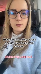 Nadia Harmon's Instagram, Twitter & Facebook