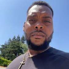 Leo Glenn Jones Jr. (@_lebowskithegreat) • Instagram photos and videos