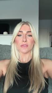 What I ask for at the salon: bright blonde highlights, heavy face framing  layers, curtain bangs💇‍♀️ #fyp #hair #blonde