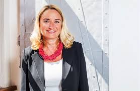 Společně v autě s hybáškovou v autě seděl ještě bývalý velvyslanec v jordánsku petr hladík. Islamsky Stat Potrebuje Dalsi Expanzi Do Ropnych Poli Tema Lidovky Cz