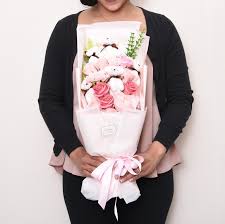 Berikut ini merupakan foto, gambar bunga mawar serta arti bunga mawar. Para Ella Flowers Hadiah Valentine Paling Romantis Untuk Dia