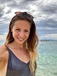 Born 22 april 1993) is a hungarian competitive swimmer. Kapas Boglarka Naprol Napra Egyre Kemenyebb Edzesek Voltak A Heten Jol Fog Esni A Pihenes Szep Hetveget Nektek Is Facebook
