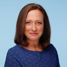 Laura Weekley's Instagram, Twitter & Facebook