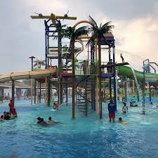 The malecón (pier) has been perked up by the puerto salvador allende tourist complex at its base, and comes alive in the evenings (particularly. ã‹ã¤ã¦å®Ÿéš›ã«ä½¿ã‚ã‚Œã¦ã„ãŸé£›è¡Œæ©Ÿã§ã™ Picture Of Parque Acuatico Salvador Allende Managua Tripadvisor