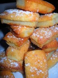 Mini Financiers Au Caramel Au Beurre Sale Recette Ptitchef Recette Caramel Au Beurre Caramel Au Beurre Sale Petit Gateau Moelleux