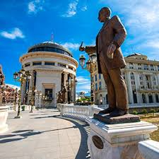 W wersji damskiej (w której to pokazywana jest częściej) macedonia nosi stroje eleganckie. Tanie Loty Do Macedonii Polnocnej Bilety Lotnicze Macedonia Polnocna Esky Pl