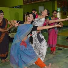 My daughter is taking bharatanatyam classes from last 2years and she loves to go to classes here. Shobana Kalarpana Institute Of Bharatanatyam
