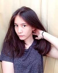 Cewek batak ini menyanyi di lapo sambil menunggu pesanannya siap di santap, keren!!! Melihat Kecantikan Cewek Indonesia Dari Barat Hingga Timur Yang Mempesona Hati Jadiberita Com