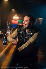 Post Malone Drops His Sophomore Lp Entitled Beerbongs Bentleys Post Malone Wallpaper Post Malone Post Malone Lyrics