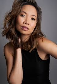 Kimberly Henshaw's Instagram, Twitter & Facebook