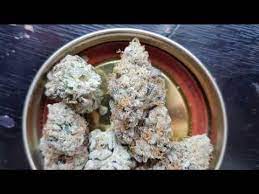 Wedding Cake Genetics Video Strain Review Wedding Cake Hey Youtube I M Back Again With Another Video For Review Today We Have A Wedding Cakes Cake Food