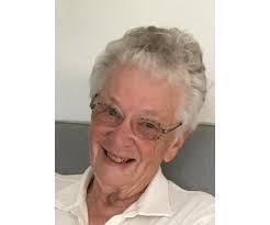 Gloria Klug's Instagram, Twitter & Facebook