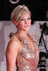 Helene fischer hat eine sechs jahre ältere schwester namens erika, die als wirtschaftsjuristin arbeitet. Helene Fischer Wikipedia