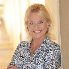 compass #realestate #agentsofcompass #halloween #trickortreat #spookyseason  #fallrealestatemarket #realestatetips