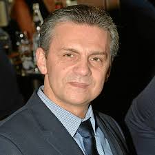 Francois CAVALLO, 62 ans (PARIS)