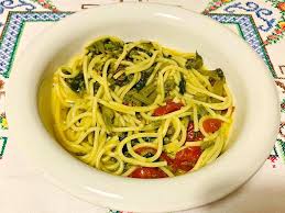 Lavate e pulite bene le cozze sotto l'acqua corrente. Pasta Con I Tenerumi La Ricetta Dell Estate Palermitana